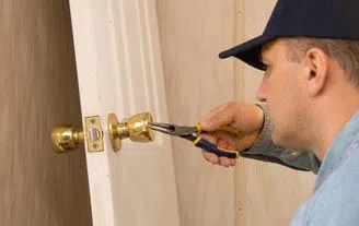 Golden Locksmith Services New Hyde Park, NY 516-283-5811 Golden Locksmith Services New Hyde Park, NY 516-283-5811 - 2-Cheap-Locksmith