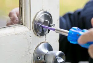 Golden Locksmith Services New Hyde Park, NY 516-283-5811 - 5-Change-Locks
